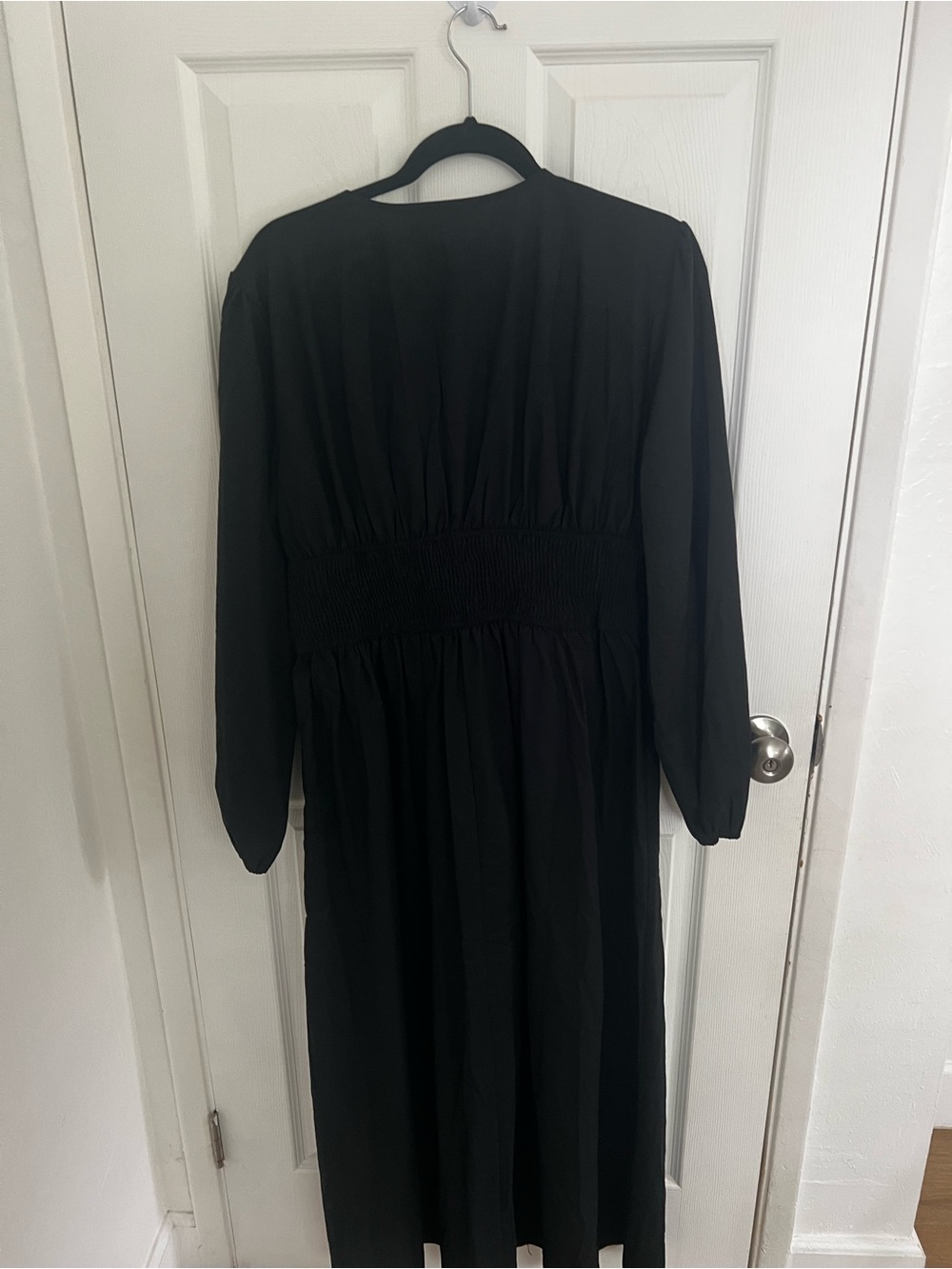 Petal & Pup Black Long Sleeve V-Neck Midi Dress - Picture 10 of 12
